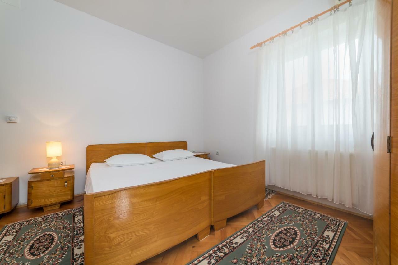 Apartments Jakovcev Betina  Bagian luar foto