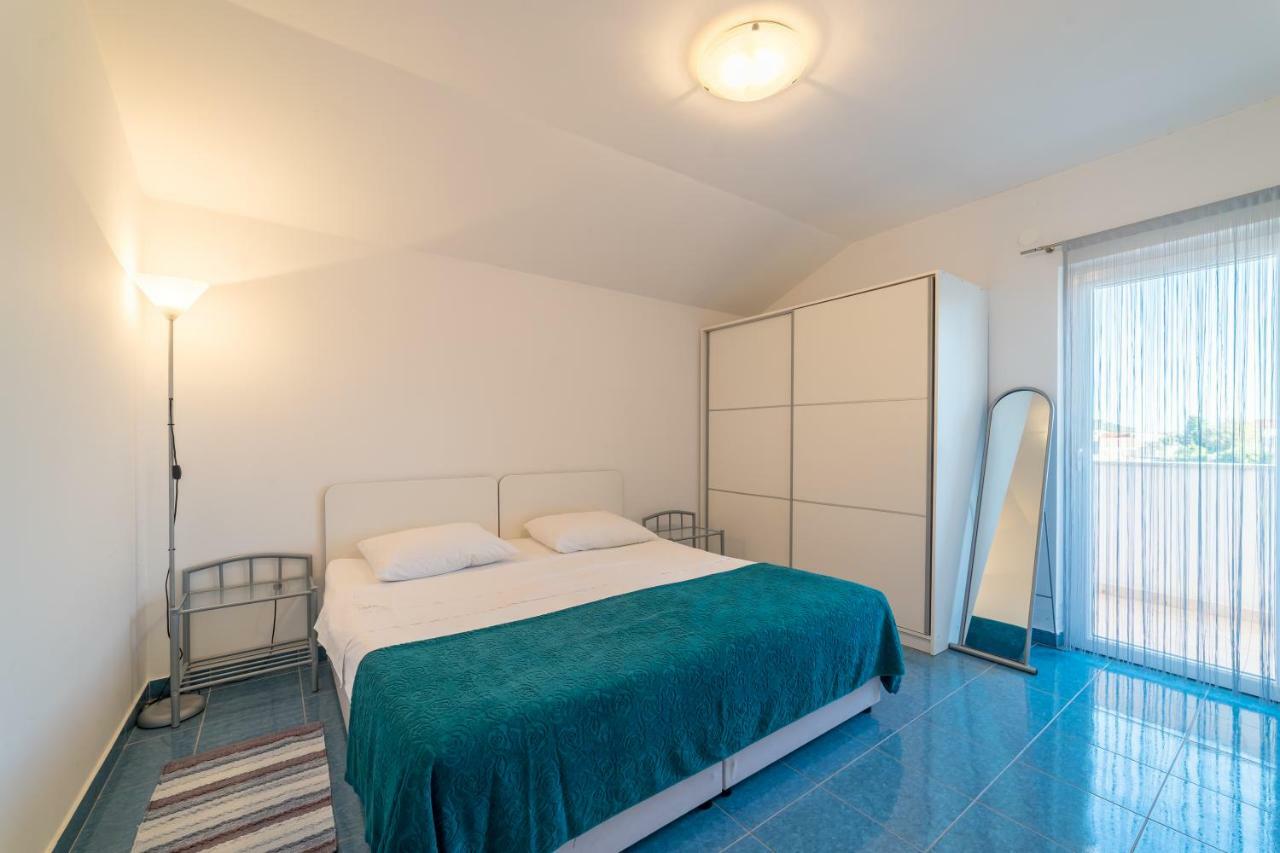 Apartments Jakovcev Betina  Bagian luar foto