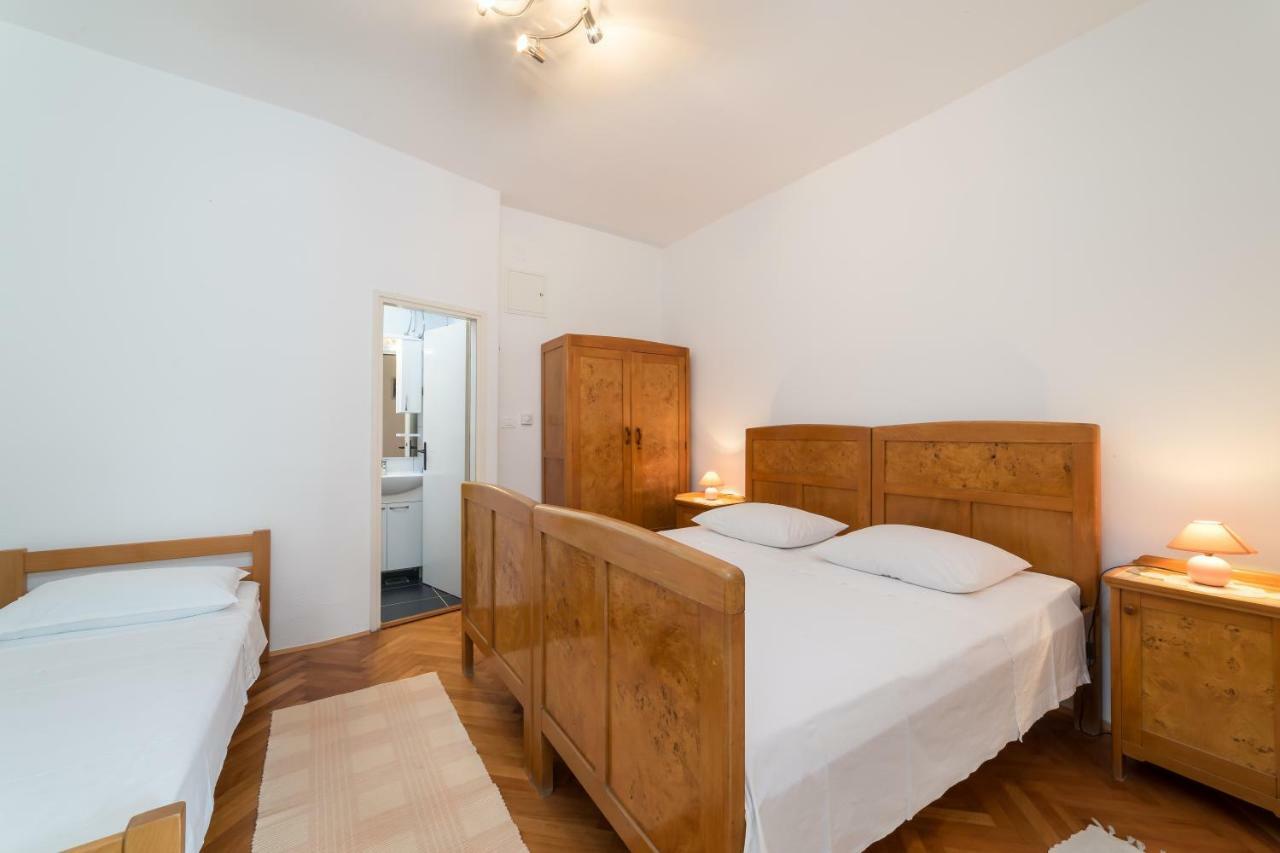 Apartments Jakovcev Betina  Bagian luar foto