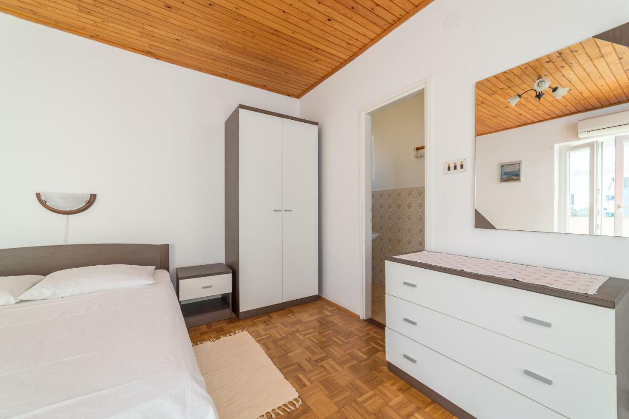 Apartments Jakovcev Betina  Bagian luar foto
